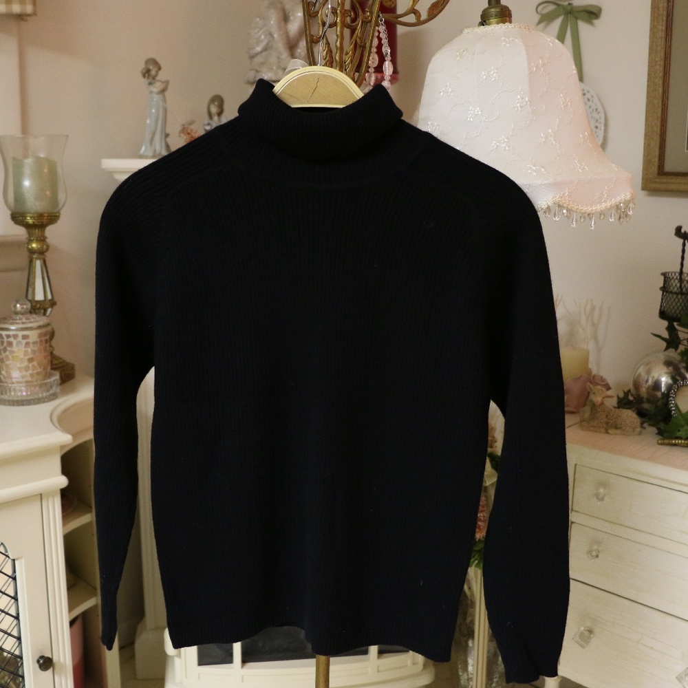 Black Jones New York Ribbed Turtleneck